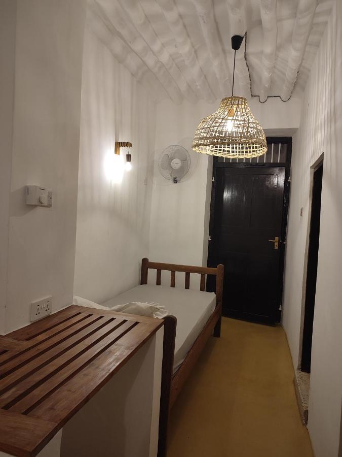 Хостел Zlife Stone Town Занзибар Экстерьер фото