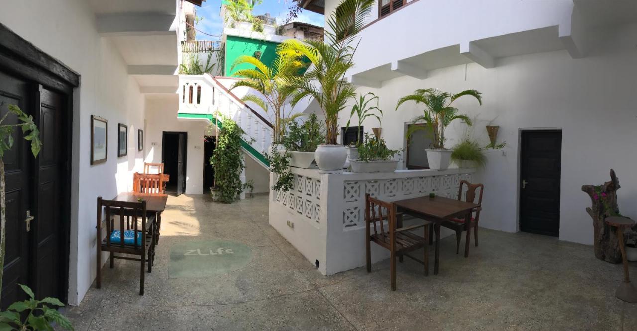 Хостел Zlife Stone Town Занзибар Экстерьер фото