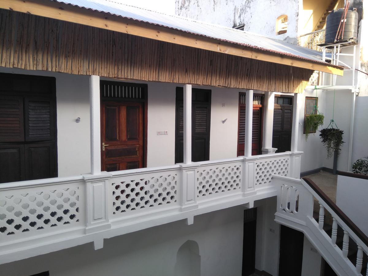 Хостел Zlife Stone Town Занзибар Экстерьер фото