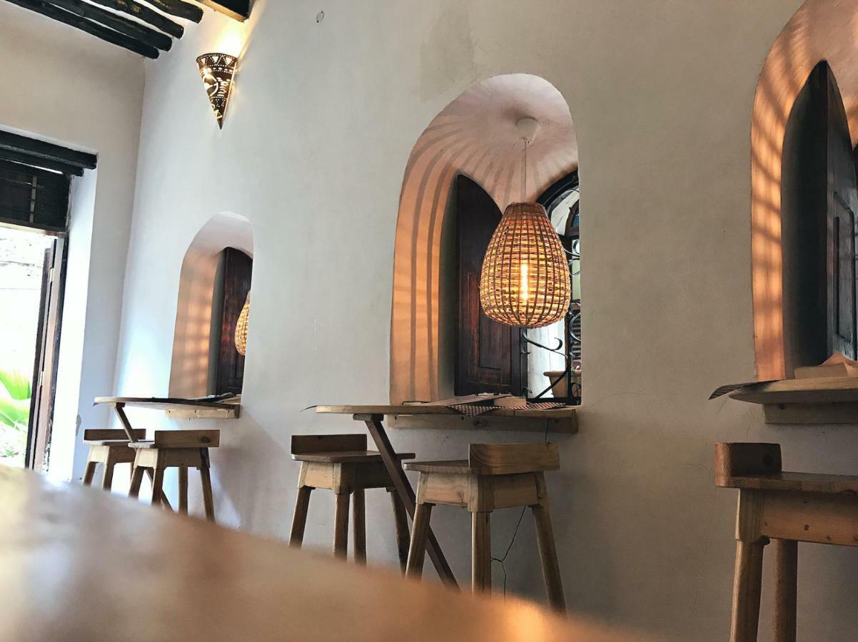 Хостел Zlife Stone Town Занзибар Экстерьер фото